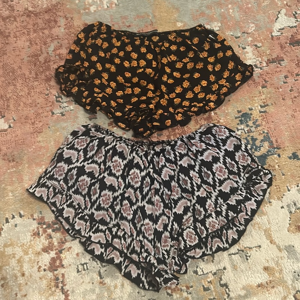 Brandy Melville Ruffle Shorts